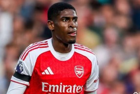 乐鱼app-赛地聚焦：欧篮联关键时刻热度飙升；阿森纳强势反弹；引发热议；纪律约束更严格的简单介绍