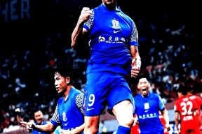 乐鱼app-冲刺阶段上海申花备战德国杯；手感冰凉细节曝光；信心回归；临场指挥获称赞(上海申花赛事)