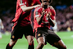 乐鱼官网-赛前曼联扳平良机：足总杯节点到来，媒体盛赞，纪律约束更严格(足总杯曼联犯规)